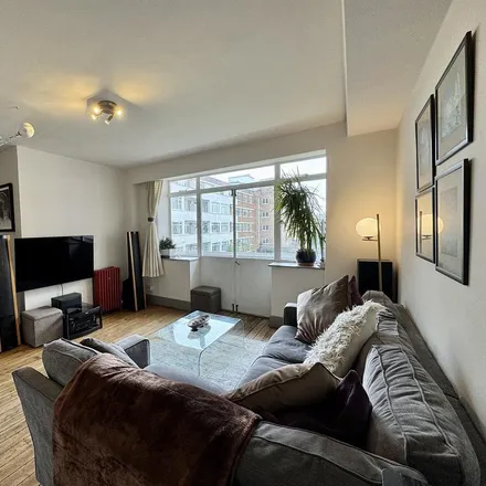 Image 2 - Upper Richmond Road, London, SW15 6SP, United Kingdom - Apartment for rent
