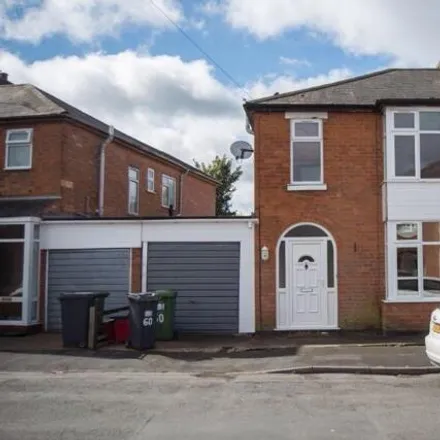 Rent this 5 bed house on Wathen Road in Royal Leamington Spa, CV32 5ZA