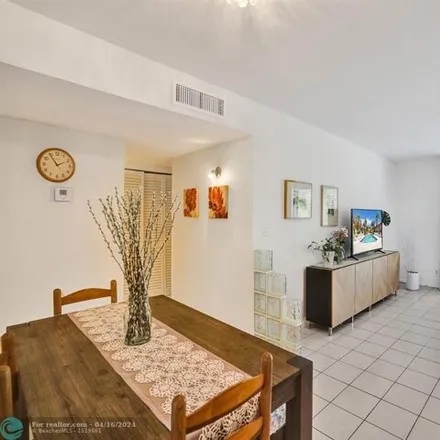 Buy this 2 bed condo on Deerfield Beach Middle School in 701 Southeast 6th Avenue, Shorewood