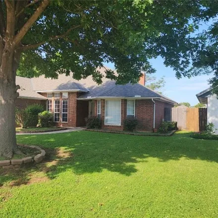 Rent this 3 bed house on 961 Blue Ridge Drive in Edmond, OK 73003