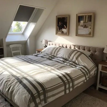 Rent this 3 bed apartment on De Bus 15 in 5581 GP Waalre, Netherlands