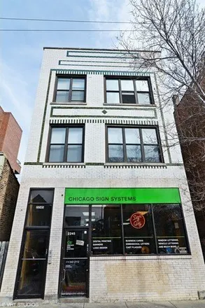 Rent this 2 bed apartment on 2245 North Western Avenue in Chicago, IL 60647