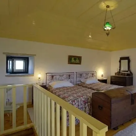 Rent this 3 bed townhouse on 2640-366 Distrito da Guarda