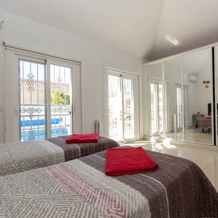 Rent this 4 bed house on Callao Salvaje in Avenida de La Galga, 38678 Adeje