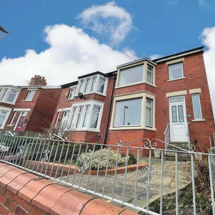 Buy this 3 bed duplex on Fordway Avenue in Blackpool, FY3 8JN