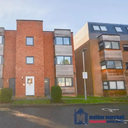 Rent this 1 bed apartment on The Saint John Henry Newman Catholic School in Hitchin Road, Stevenage