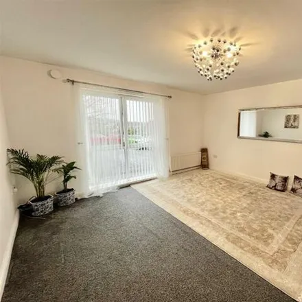 Image 7 - Teams Social Club, Derwentwater Road, Gateshead, NE8 2XX, United Kingdom - Apartment for sale