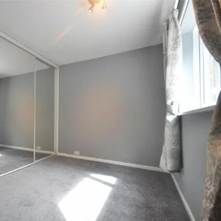 Image 3 - Longwood Close, Sunniside, NE16 5QB, United Kingdom - Room for rent