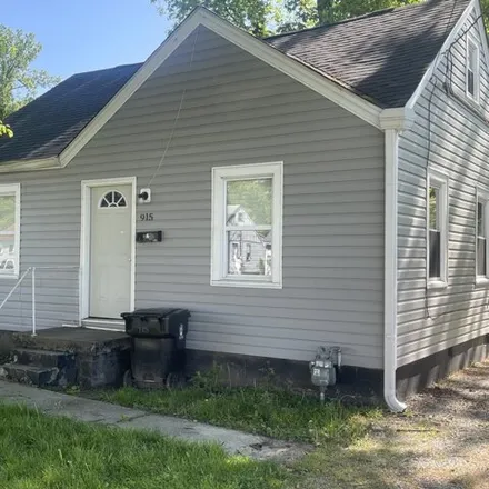 Buy this 2 bed house on 915 South 44th Street in Shawneeland, Louisville