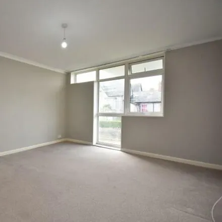 Image 7 - Kymin Road, Penarth, CF64 1AQ, United Kingdom - Apartment for sale