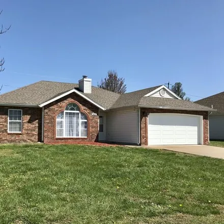 Rent this 3 bed house on 2629 South Highland Avenue in Joplin, MO 64804