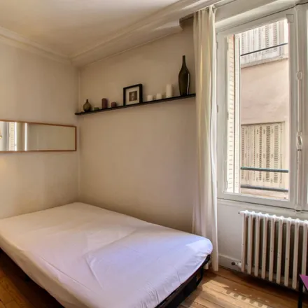 Rent this studio apartment on 26 Rue Greneta in 75002 Paris, France