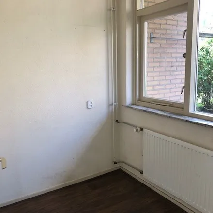 Rent this 3 bed apartment on Bartókstraat in 7604 SP Almelo, Netherlands