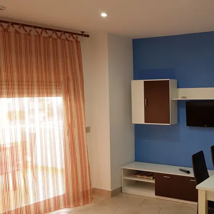 Rent this 3 bed apartment on Panadria Paula in Plaça de les Comarques Catalanes, 43001 Tarragona