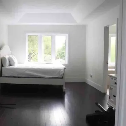 Rent this 3 bed house on New Toronto in Etobicoke, ON M8V 3K8