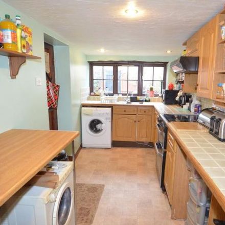 Rent this 3 bed house on Papa John's in 155 Cowick Street, Exeter EX4 1AS