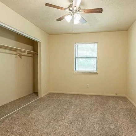 Image 2 - 604 Cross Timbers Drive, College Station, TX 77840, USA - Room for rent