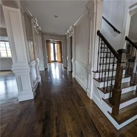 Image 3 - 2031 Mount Vernon Place, Dunwoody, GA 30338, USA - House for sale