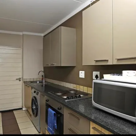 Image 6 - Bentwood Circle, Johannesburg Ward 96, Gauteng, 2055, South Africa - Apartment for rent