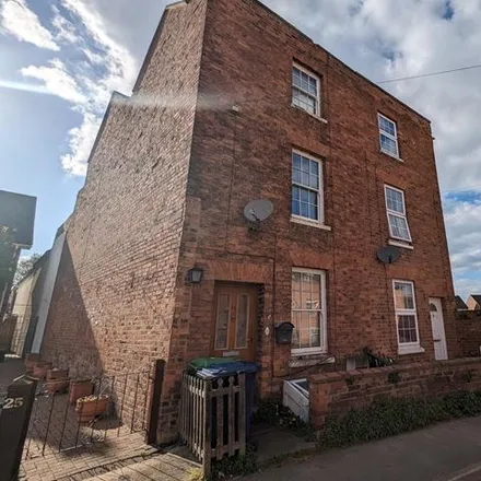 Image 3 - 27 Oldbury Road, Tewkesbury, GL20 5LJ, United Kingdom - Townhouse for rent