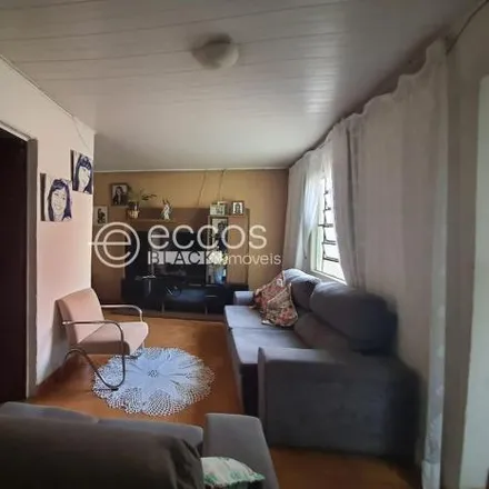 Buy this 2 bed house on Avenida Seme Simão in Laranjeiras, Uberlândia - MG