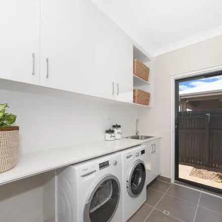 Rent this 5 bed apartment on Brookfield Terrace in Idalia QLD 4812, Australia