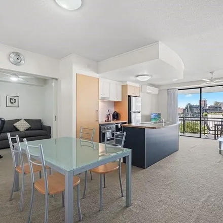 Image 1 - 37 Geelong Street, East Brisbane QLD 4169, Australia - Apartment for rent