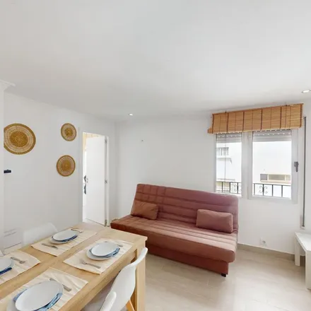 Rent this 4 bed apartment on Natasha sdaet in Avenida del Amontillado, 8