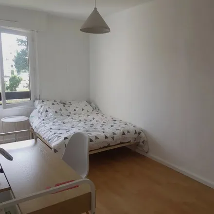 Rent this 4 bed apartment on 31 Rue Docteur Albert Schweitzer in 44800 Saint-Herblain, France