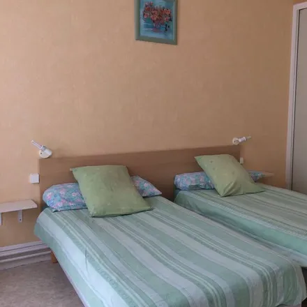 Rent this 1 bed apartment on 03310 Néris-les-Bains