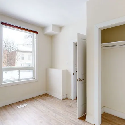 Rent this 4 bed apartment on 422 Nelson Street in Ottawa, ON K1N 6S3