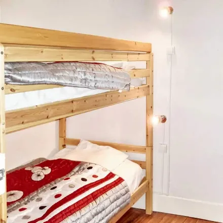 Rent this 2 bed apartment on Centre d'incendie et de secours de Bagnères-de-Luchon in Rue Clément Ader, 31110 Bagnères-de-Luchon