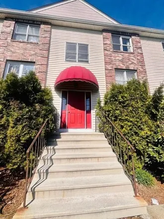 Buy this 2 bed condo on 10 Nuttall Lane in Union Hill, Worcester