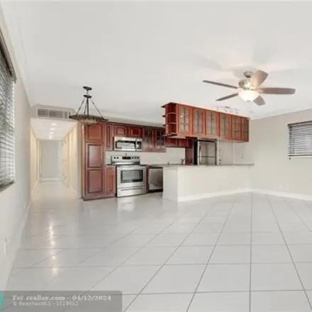 Image 2 - 2809 Middle River Drive, Coral Ridge, Fort Lauderdale, FL 33306, USA - Condo for sale