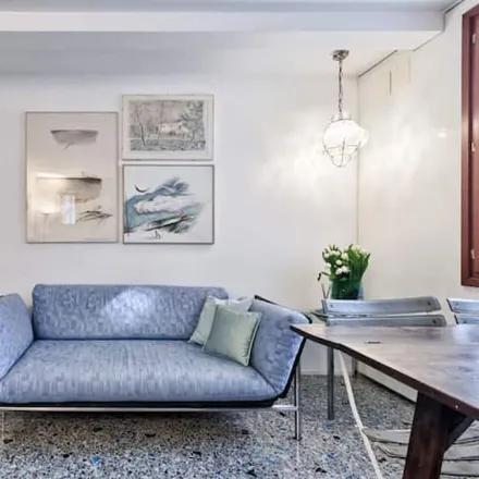 Rent this 2 bed apartment on Caffè Venezia in Via Bartolomeo Pajello, 9
