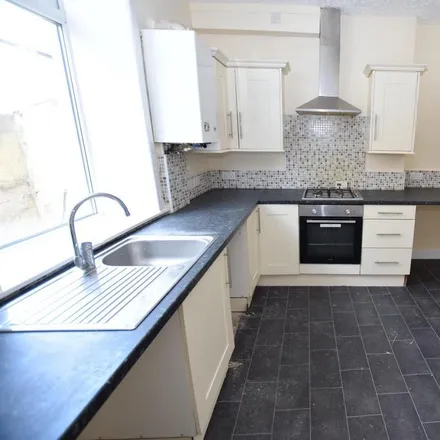 Rent this 2 bed townhouse on Ivy Street in Burnley, BB10 1TB