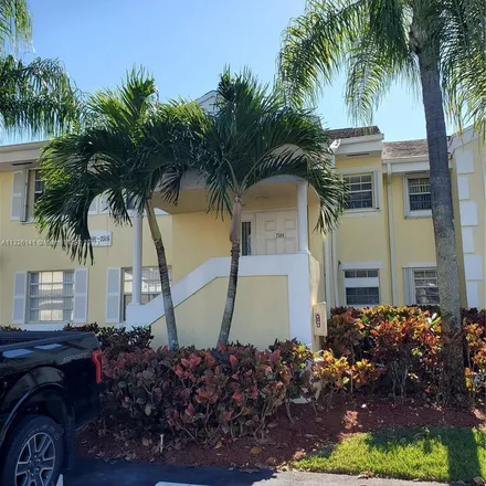 Rent this 3 bed apartment on 2516 Southeast 19th Place in Homestead, FL 33035