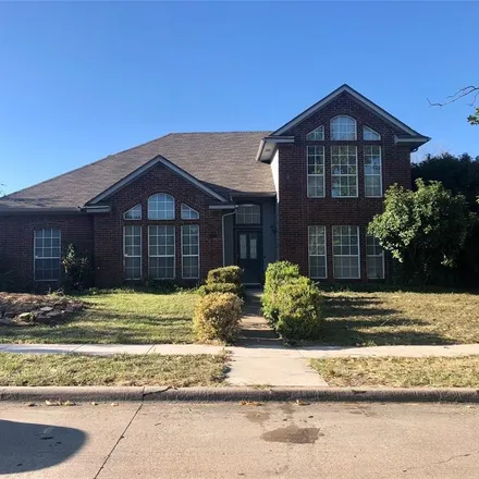 Image 2 - 2042 Biscayne Drive, Lewisville, TX 75067, USA - House for sale