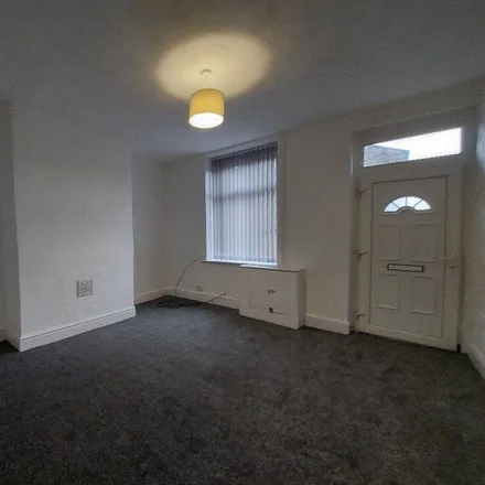 Rent this 2 bed townhouse on Albion Street in Brierfield, BB9 7PT