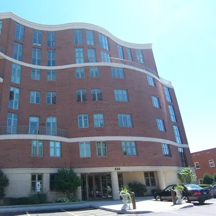 Rent this 1 bed condo on 520 South Washington Street in Naperville, IL 60566