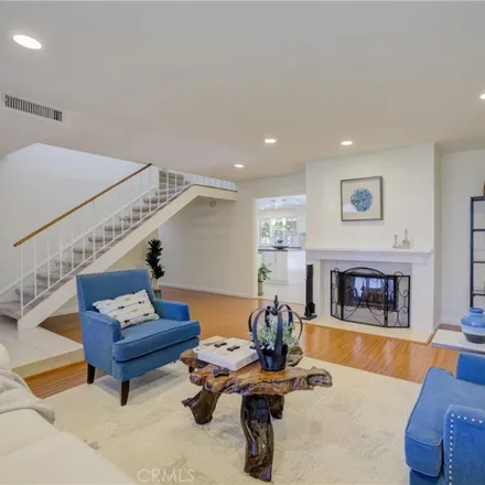Image 5 - 18021 Delano Street, Los Angeles, CA 91316, USA - House for sale