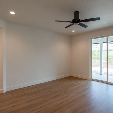 Image 3 - unnamed road, Redding, CA 96002, USA - Apartment for rent