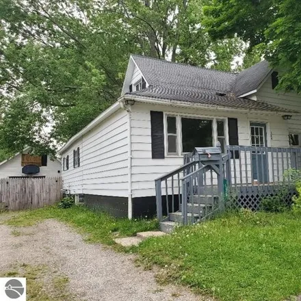 Buy this 3 bed house on 149 Valley Avenue in Alma, MI 48801