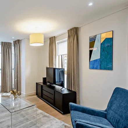 Rent this 1 bed apartment on 4 Merchant Square in London, W2 1AS