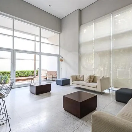 Buy this 2 bed apartment on Edifício Arte Arquitetura Jardins in Alameda Joaquim Eugênio de Lima 961, Cerqueira César