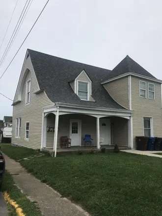 Buy this 5 bed house on 6 Buckner Street in Winchester, KY 40391