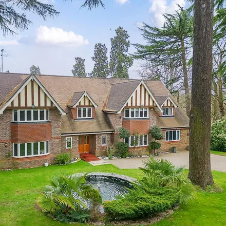 Rent this 8 bed house on Wells Lodge in Agincourt Place, Ascot