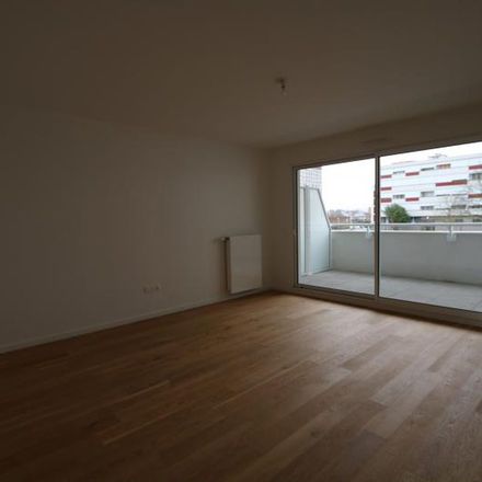 Rent this 3 bed apartment on 39 Rue Louis Vannini in 93330 Neuilly-sur-Marne, France