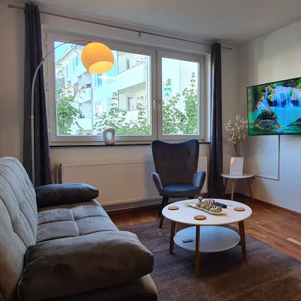 Rent this 5 bed apartment on Ellhornstraße 9 in 11, 28195 Bremen