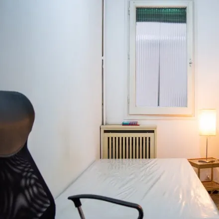 Rent this 3 bed room on Carrer de Casanova in 182, 08001 Barcelona